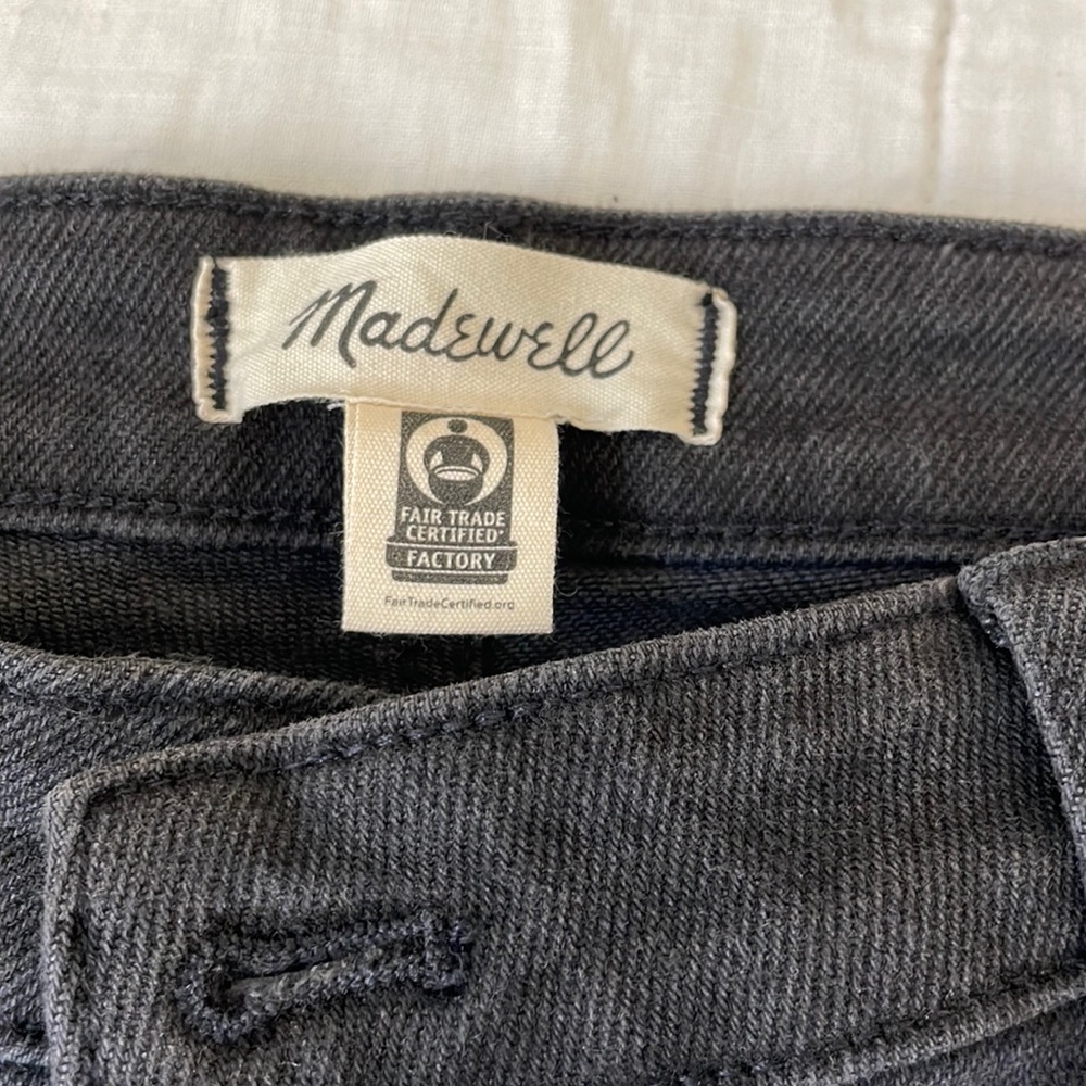 Madewell 10" Curvy High-Rise Skinny Jeans in Starkey Wash